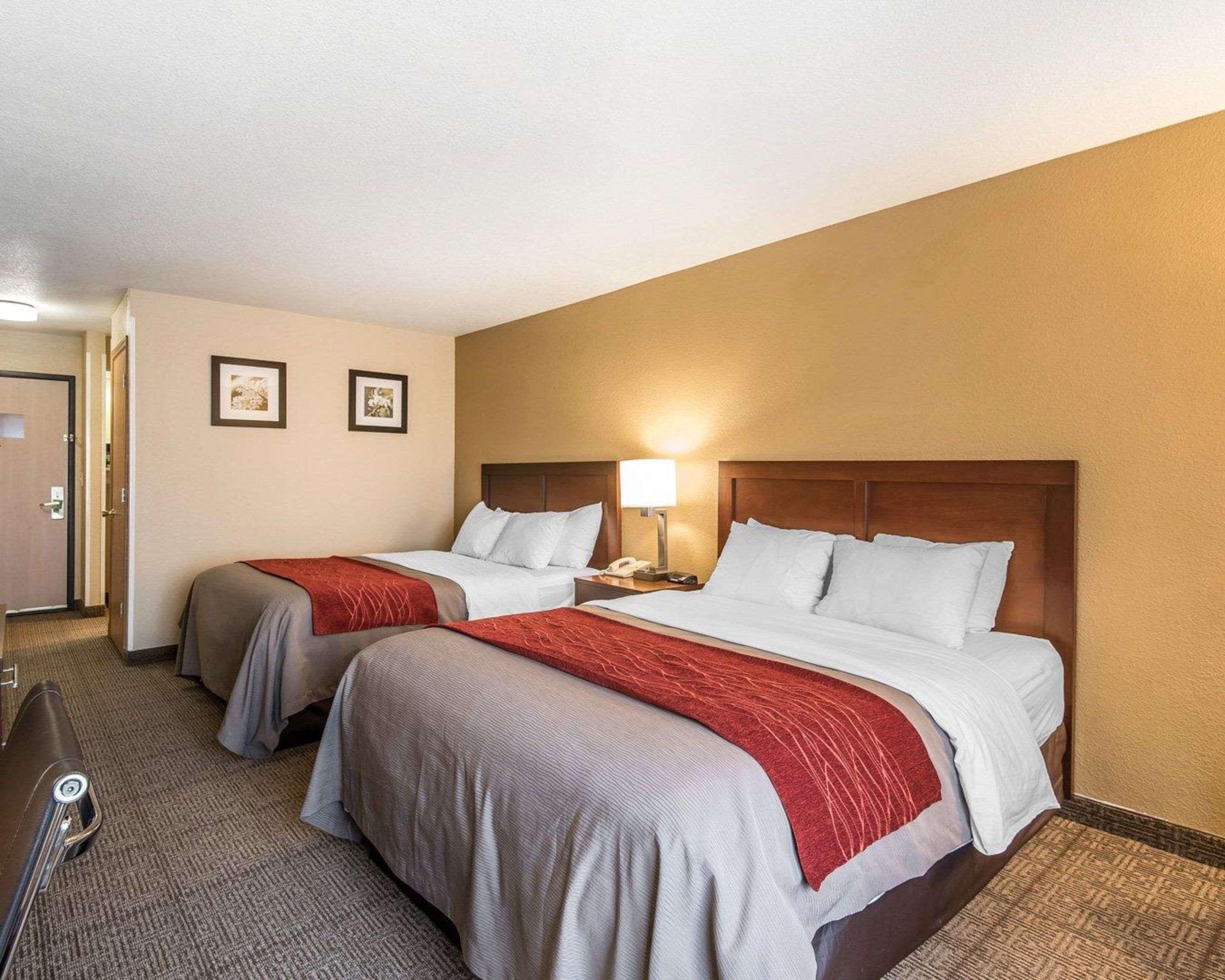 Quality Inn & Suites Bethany Екстериор снимка