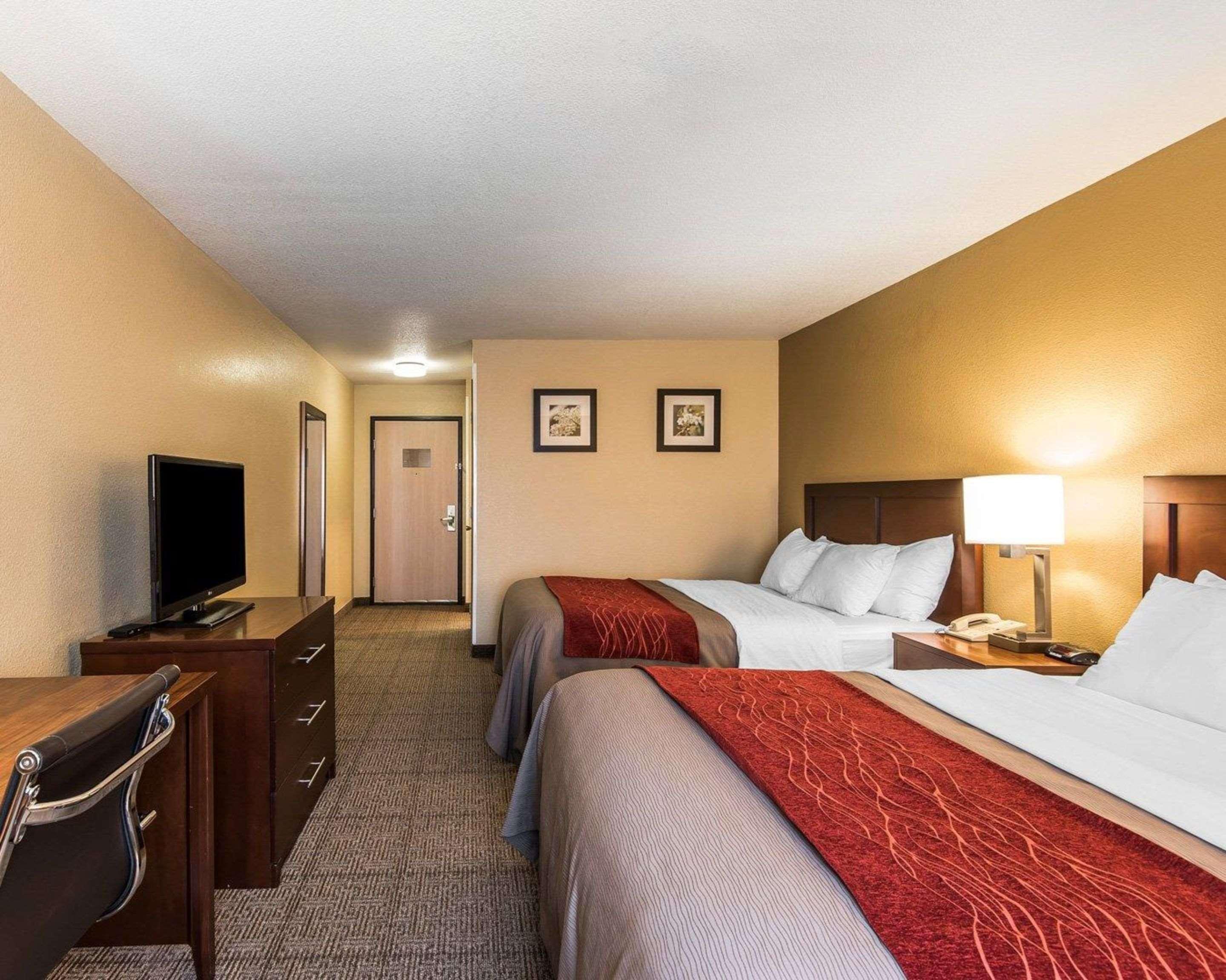 Quality Inn & Suites Bethany Екстериор снимка