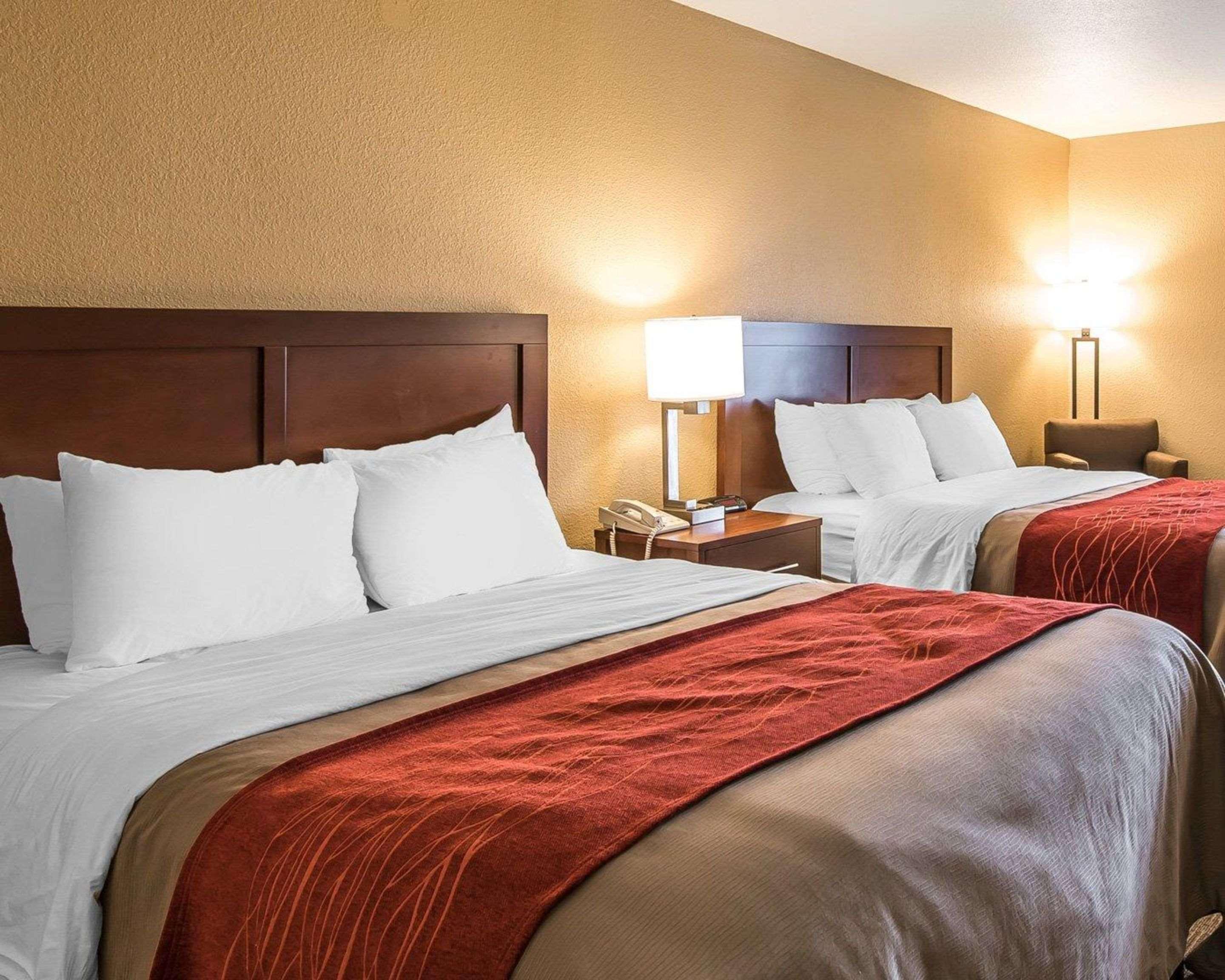Quality Inn & Suites Bethany Екстериор снимка