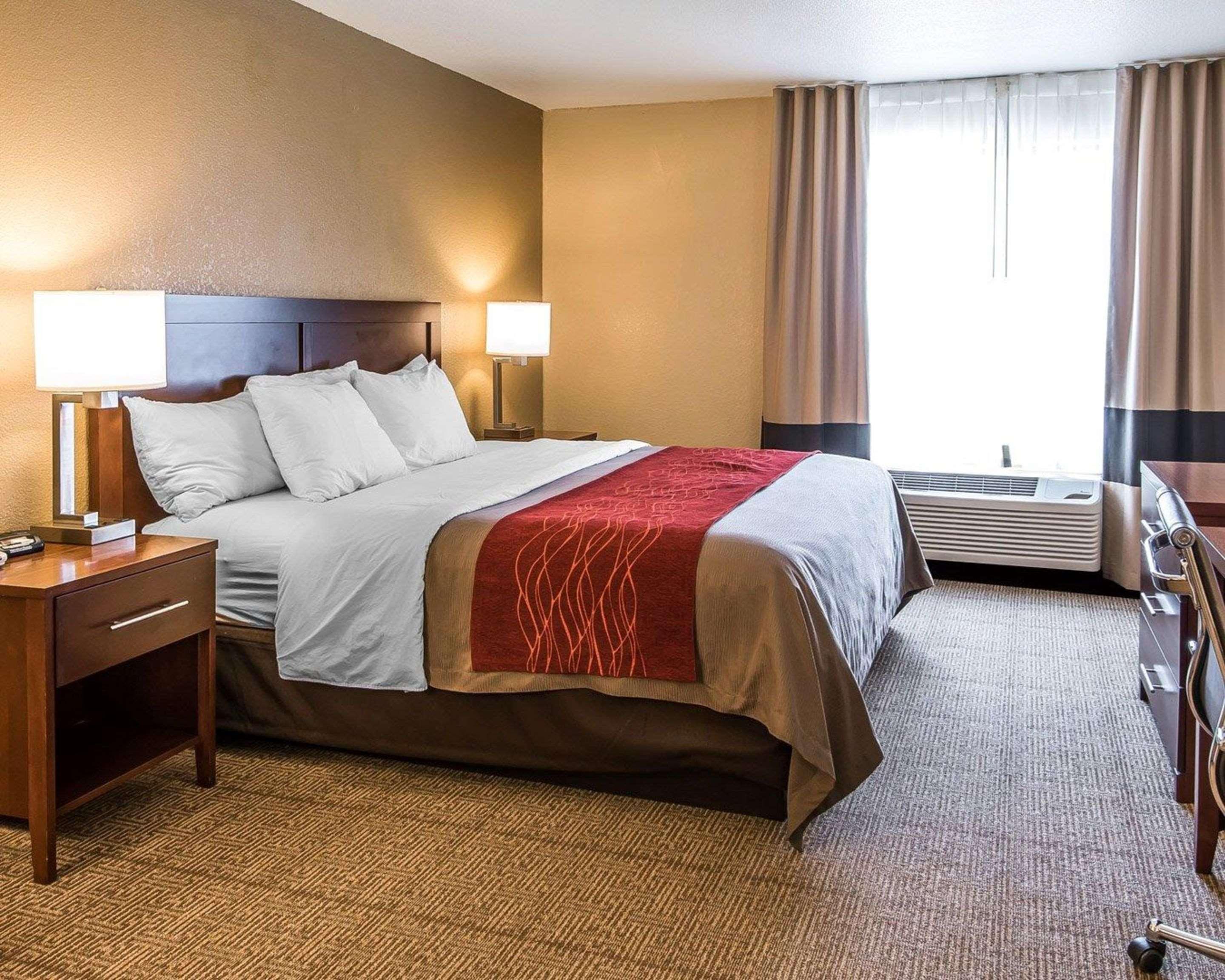 Quality Inn & Suites Bethany Екстериор снимка