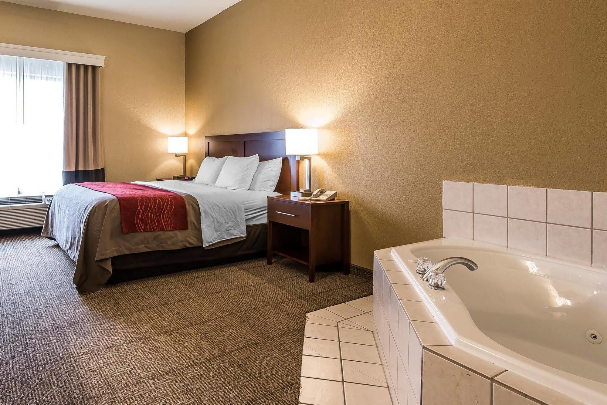 Quality Inn & Suites Bethany Екстериор снимка
